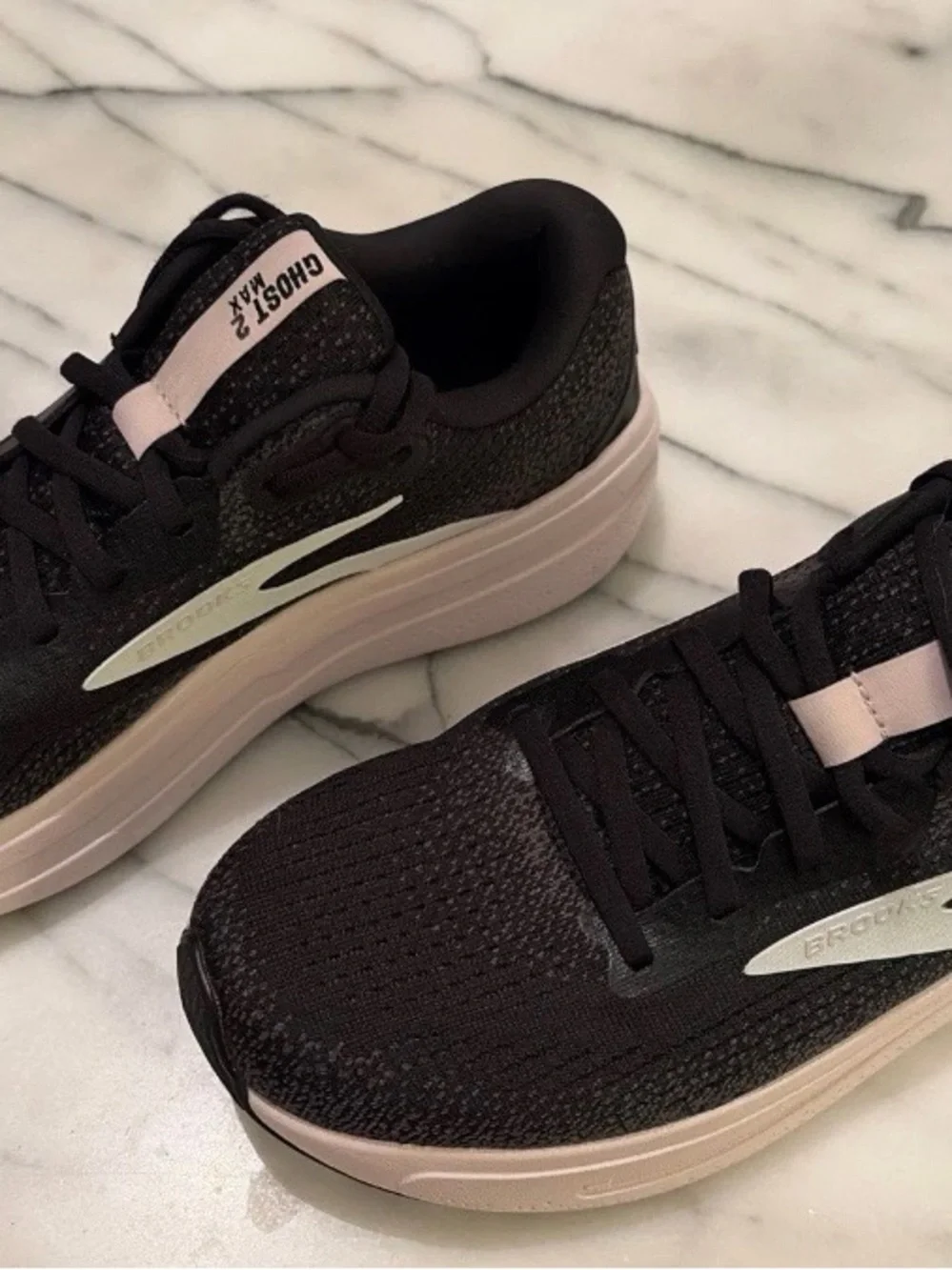 Brooks Ladies Ghost 2 Sneakers - Black with White